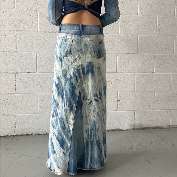 HOST PICK🎉🎊Michael Kors maxi denim skirt Tye dye - Picture 7 of 12